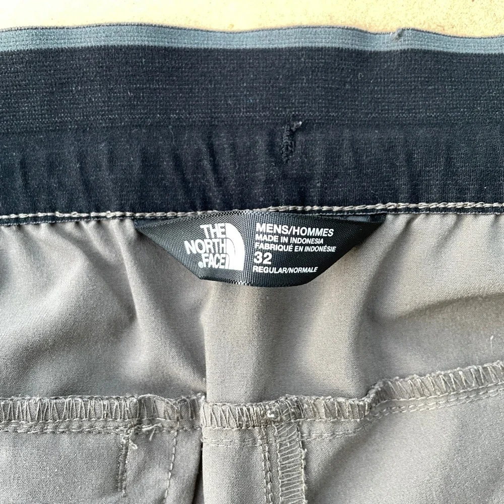 The North Face Hiking Pants Mens 32 Grey Outdoor Stretch Zip Pocket NF0A3SO9